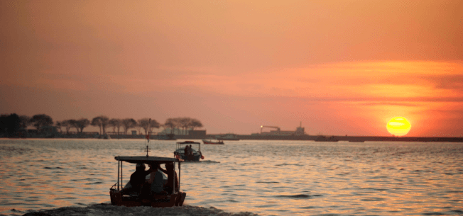 Sonnenuntergang über dem Meer